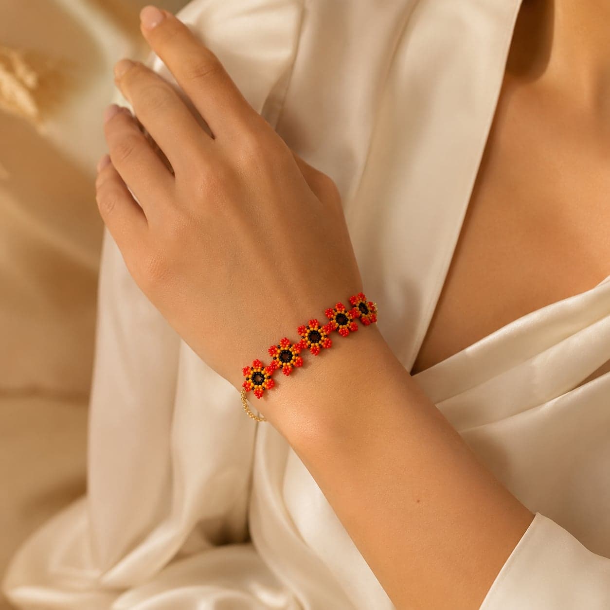 Surya Bloom Seed Bead Bracelet alternate view